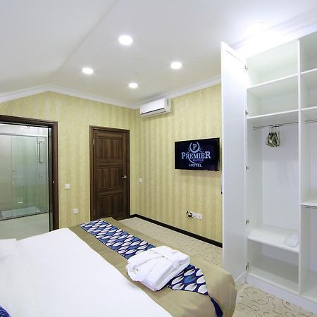 Premier Hotel Bishkek Exteriör bild