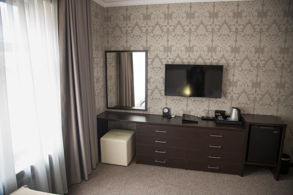 Premier Hotel Bishkek Rum bild